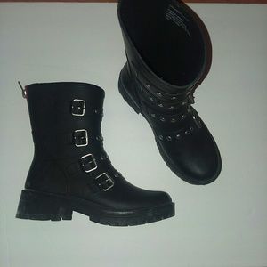 steve madden thunder rubber bootie